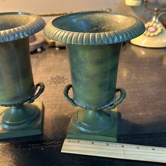 Pair of vintage brass vases - Picture 7 of 15